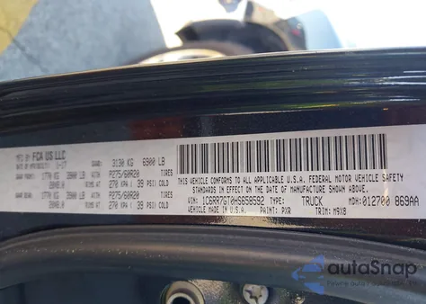 2017 Ram 1500 Big Horn 4X4 6'4 Box z USA, uszkodzony, nr VIN 1C6RR7GT0HS658592